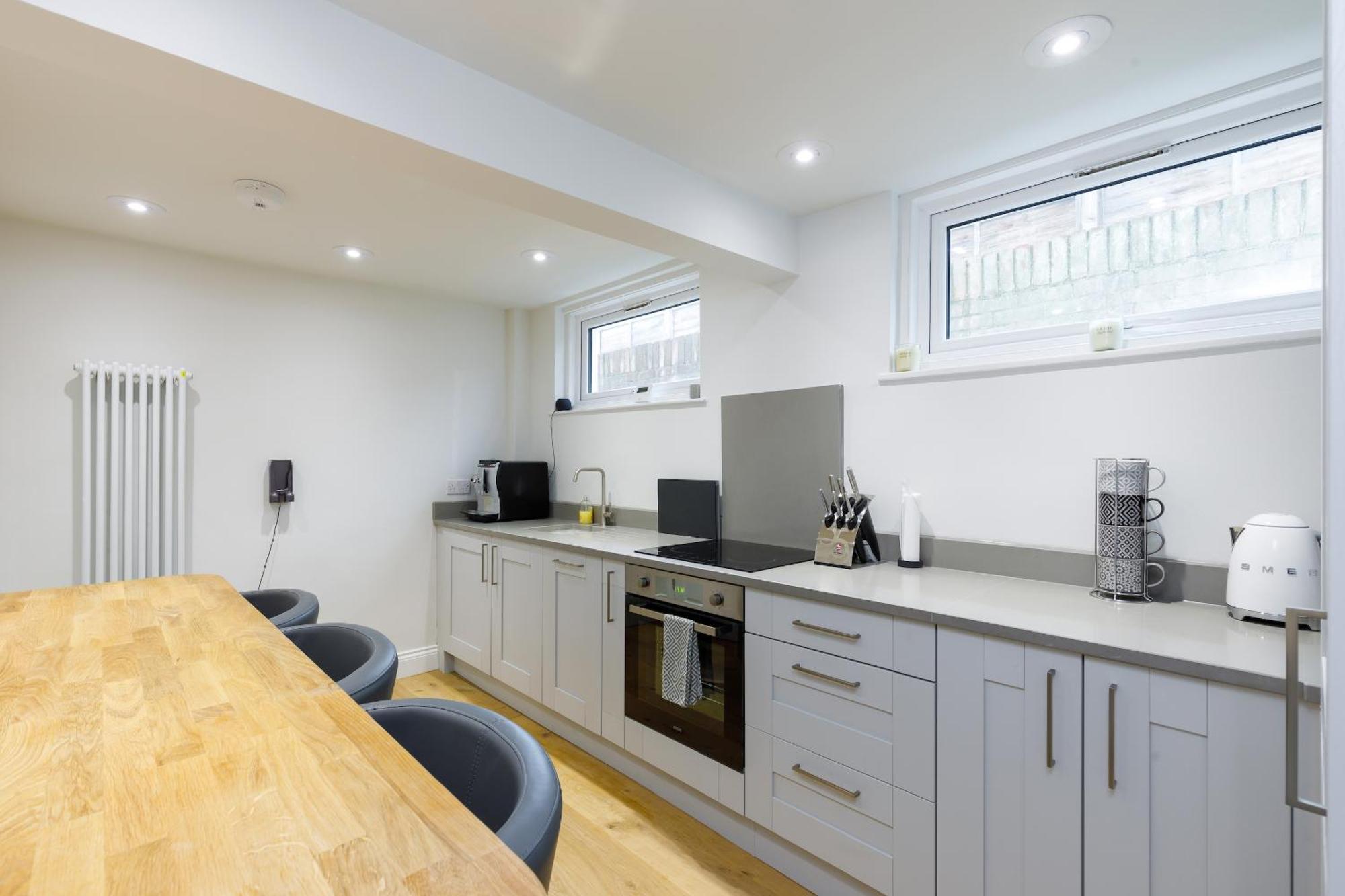Spacious 2 Bedroom Apartment With Beautiful Garde 브라이턴 외부 사진