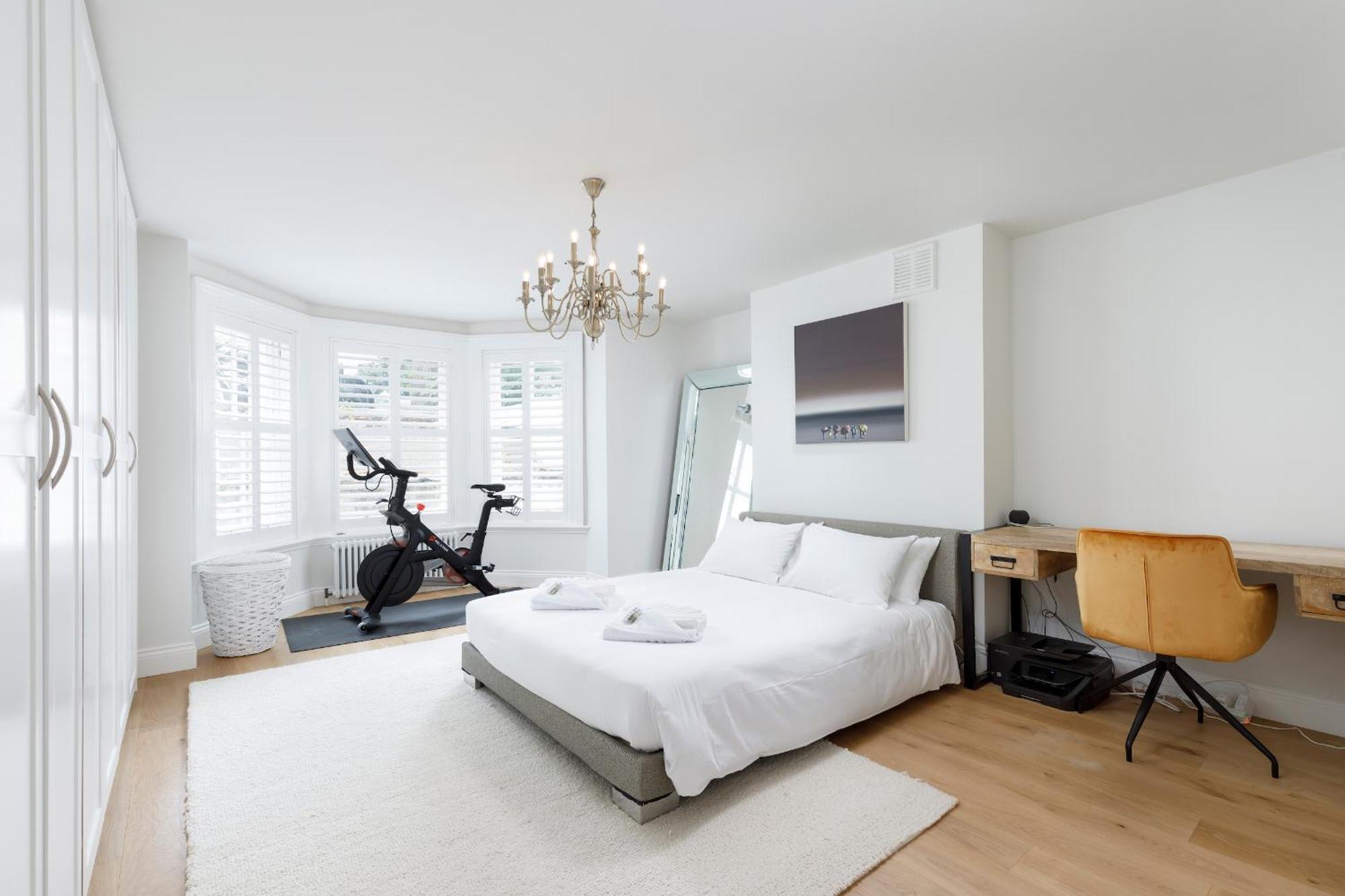 Spacious 2 Bedroom Apartment With Beautiful Garde 브라이턴 외부 사진